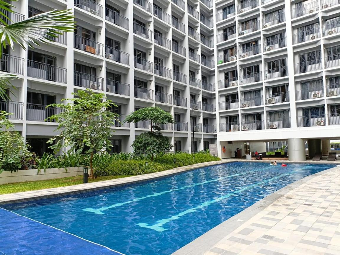Home Away From Home Manila Esterno foto