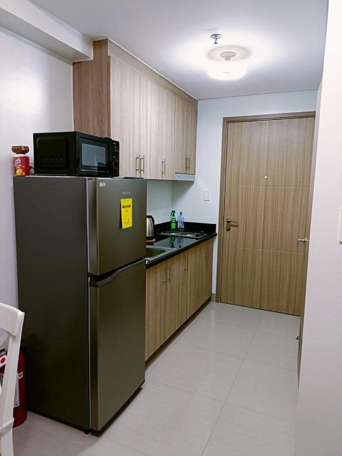 Home Away From Home Manila Esterno foto